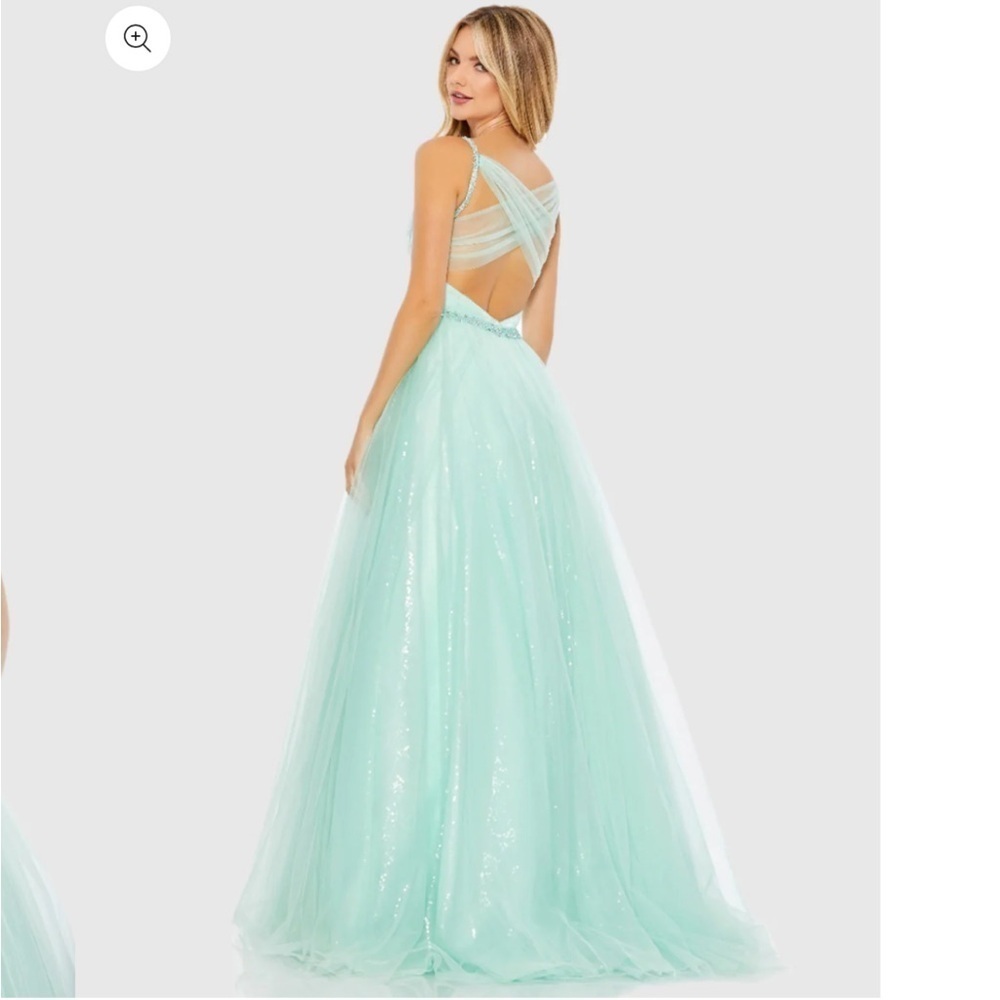 NWT | Mac Duggal 67565 Mint V-Neck Tulle Ballgown with Embellished Belt Size 2